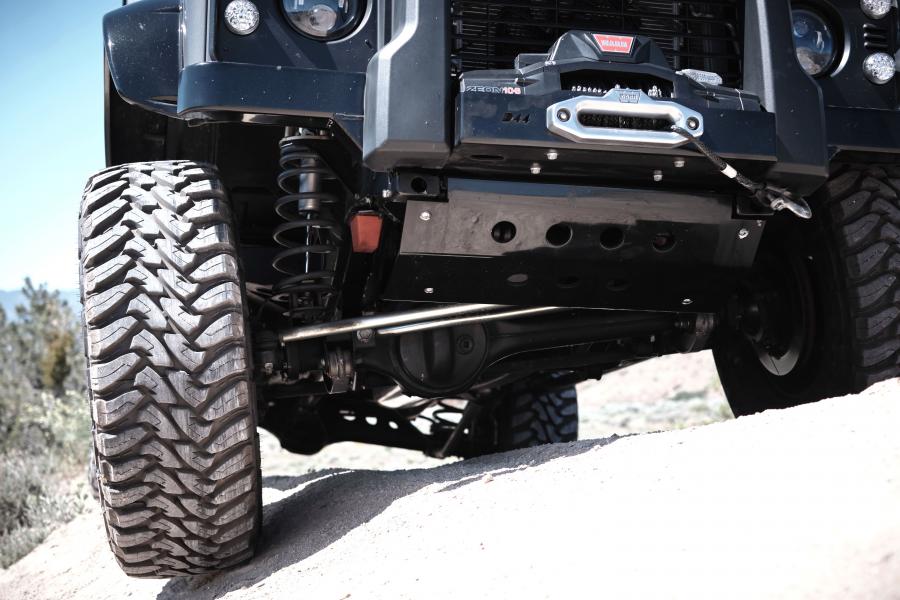 Детали экстерьера Land Rover Defender 110 SPECTRE by HIMALAYA 2019 года  (фото 16 из 30)